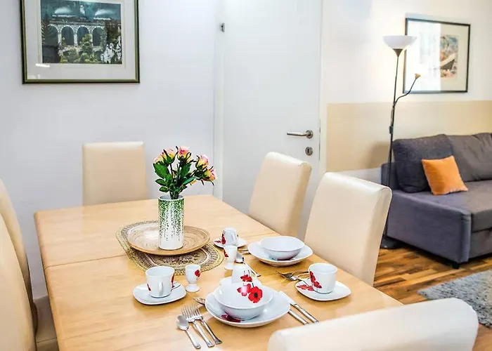 Cosy Near Stephansplatz Апартаменты *