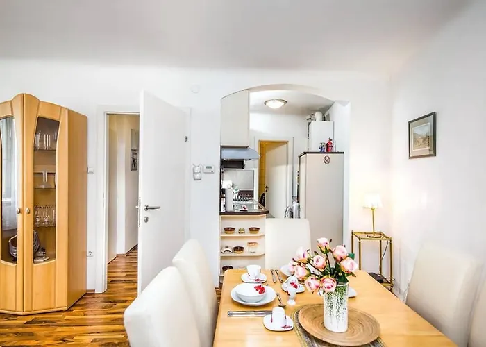 Апартаменты Cosy Near Stephansplatz